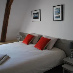 Couette-café Natangora, Marcillac-Vallon